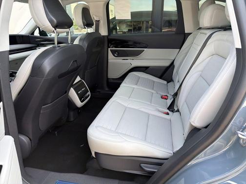 WHISPER BLUE MET CC 2026 Lincoln Nautilus Reserve