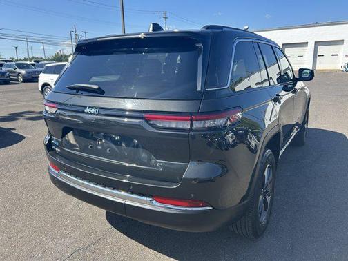 2023 Jeep Grand Cherokee 4xe Base