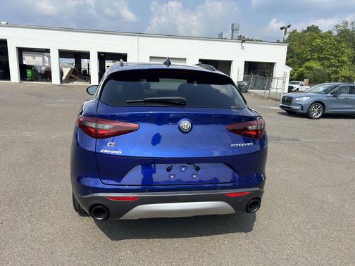 2022 Alfa Romeo Stelvio Ti