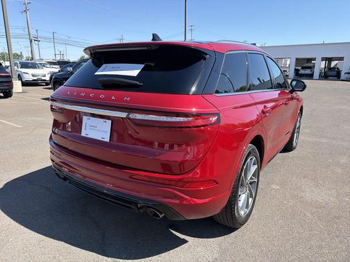 RED CARPET MET TC 2023 Lincoln Corsair Grand Touring