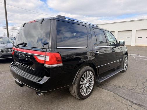2017 Lincoln Navigator Select