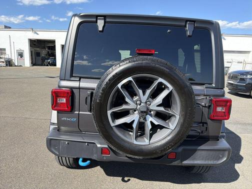 Granite Crystal Metallic Clearcoat 2024 Jeep Wrangler 4xe Sport S