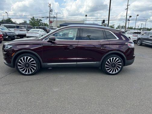 2022 Lincoln Nautilus Black Label
