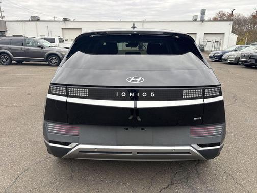 2022 Hyundai IONIQ 5 SE