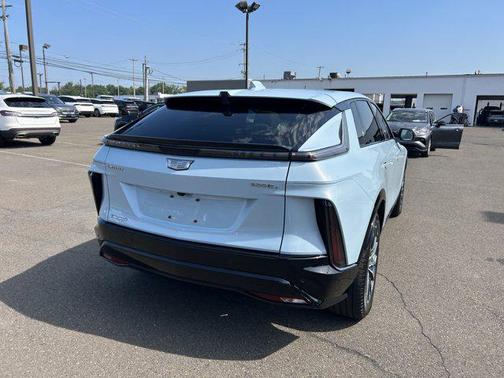 2024 Cadillac LYRIQ Sport