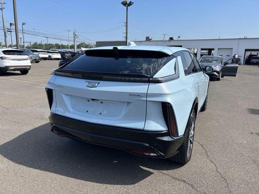 2024 Cadillac LYRIQ Sport