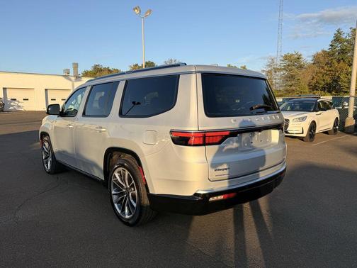 2022 Jeep Wagoneer Series III 4x4