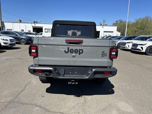 2021 Jeep Gladiator Willys 4x4