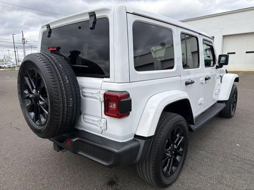 2022 Jeep Wrangler Unlimited 4xe Sahara