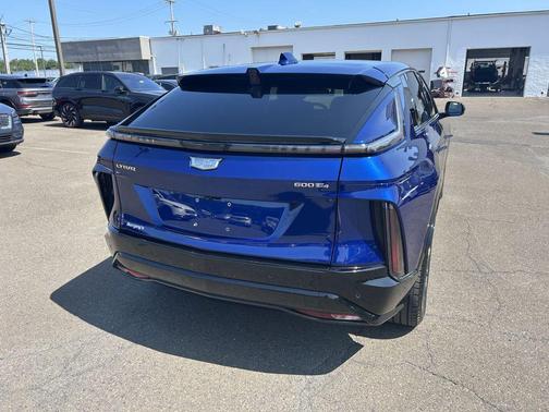 2024 Cadillac LYRIQ Sport