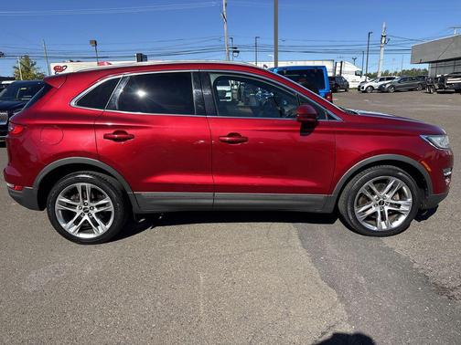2015 Lincoln MKC Base