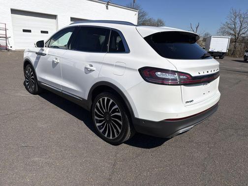 PRISTINE WHITE MET 3C 2022 Lincoln Nautilus Black Label