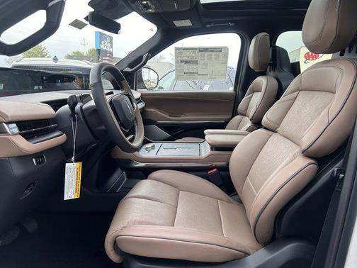 2025 Lincoln Navigator Black Label