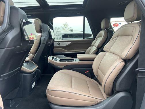 2025 Lincoln Navigator Black Label