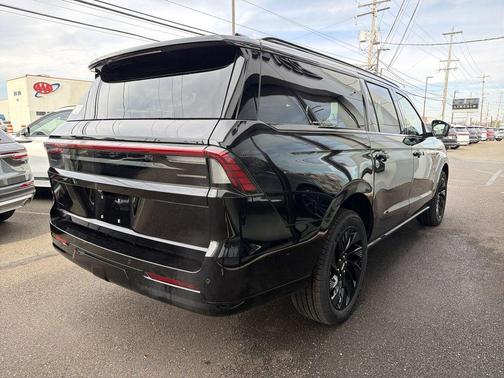 2025 Lincoln Navigator Reserve