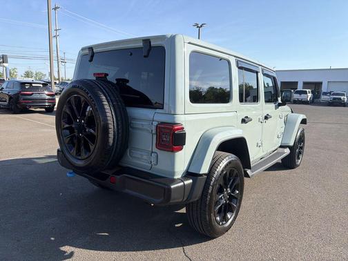 Earl Clearcoat 2024 Jeep Wrangler 4xe Sahara