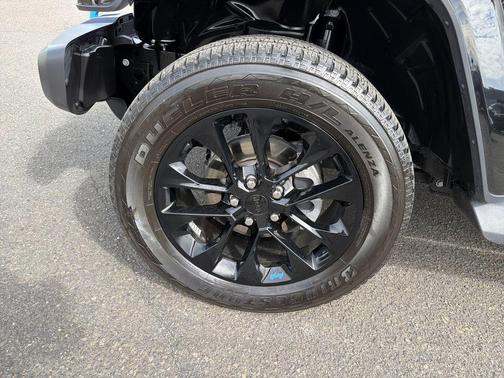 Black Clearcoat 2023 Jeep Wrangler 4xe Sahara