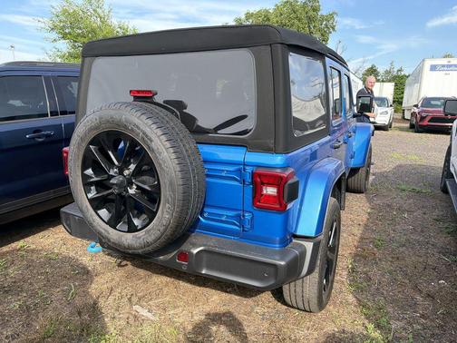 Hydro Blue Pearlcoat 2024 Jeep Wrangler 4xe Sahara