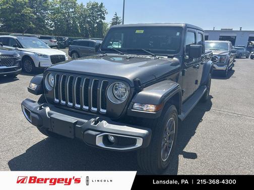 2022 Jeep Gladiator Overland