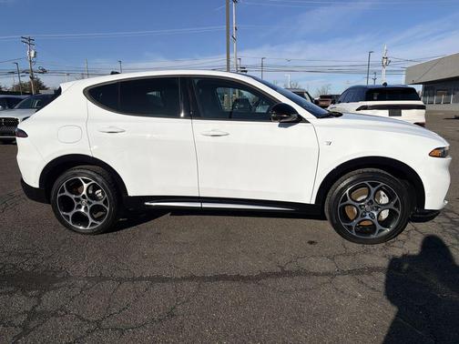 2024 Alfa Romeo Tonale Ti EAWD