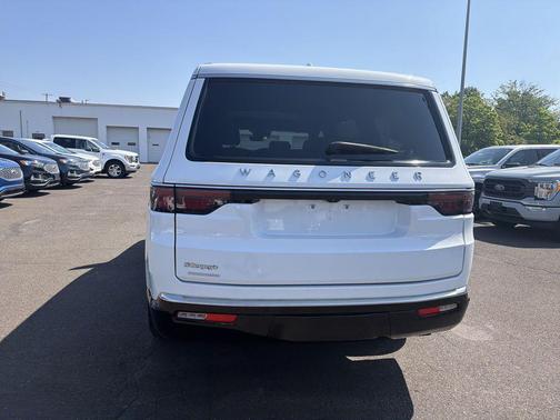 Bright White Clearcoat 2023 Jeep Wagoneer Series I 4x4