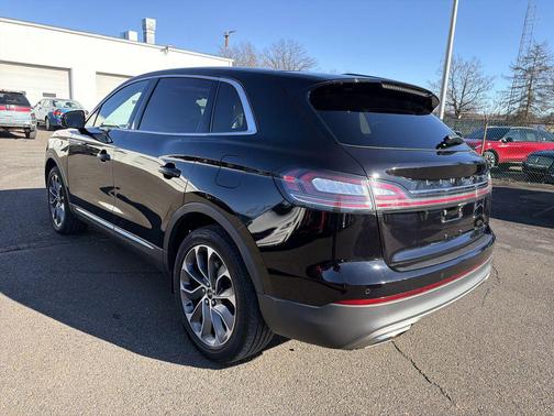 2022 Lincoln Nautilus Reserve