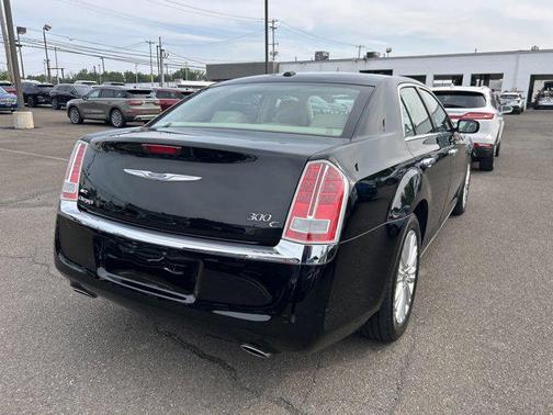 2013 Chrysler 300 S