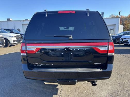 2016 Lincoln Navigator Select