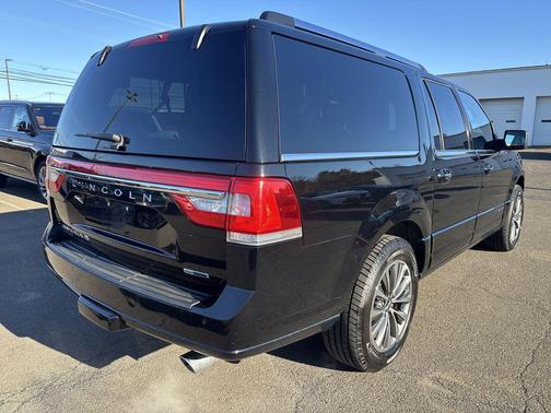 2016 Lincoln Navigator Select