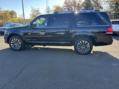 2016 Lincoln Navigator Select