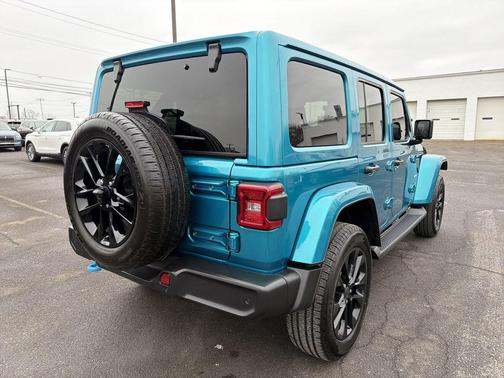 2024 Jeep Wrangler 4xe Sahara