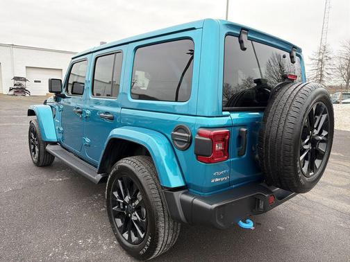 2024 Jeep Wrangler 4xe Sahara