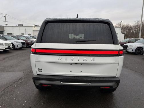 2024 Rivian R1S Adventure