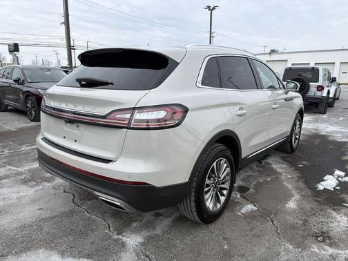 2022 Lincoln Nautilus Reserve