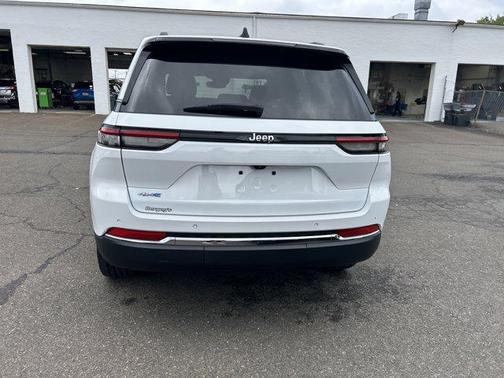 2022 Jeep Grand Cherokee 4xe Base