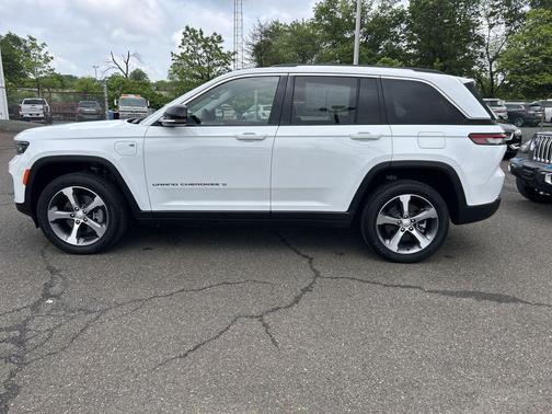 2022 Jeep Grand Cherokee 4xe Base