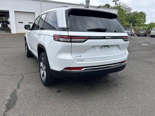 2022 Jeep Grand Cherokee 4xe Base