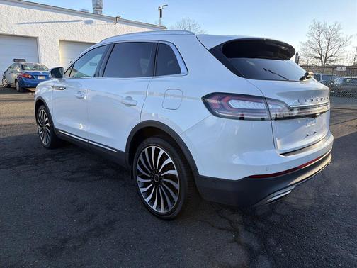 2022 Lincoln Nautilus Black Label