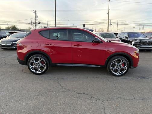 2024 Alfa Romeo Tonale Veloce EAWD