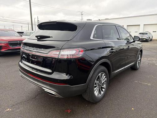2023 Lincoln Nautilus Standard