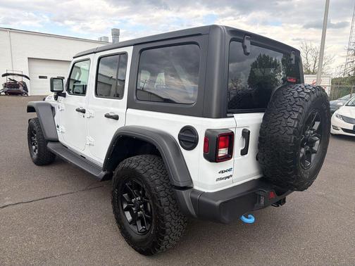 Bright White Clearcoat 2024 Jeep Wrangler 4xe Willys