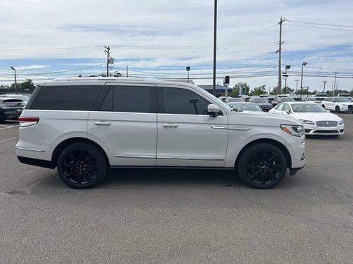 2022 Lincoln Navigator Reserve