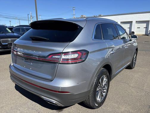 2022 Lincoln Nautilus Standard