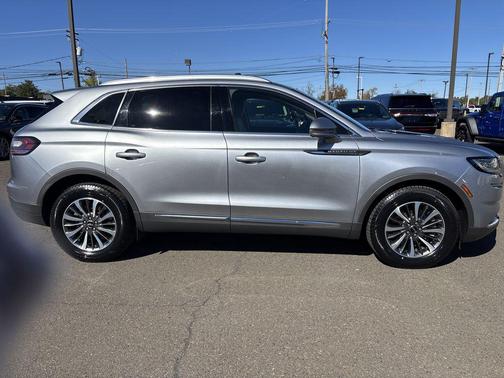 2022 Lincoln Nautilus Standard