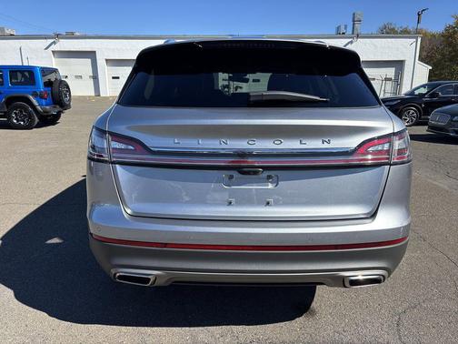 2022 Lincoln Nautilus Standard
