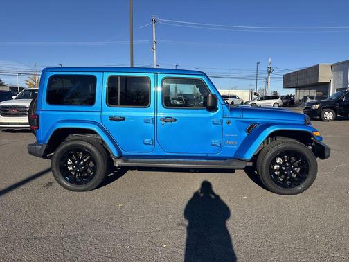 2022 Jeep Wrangler Unlimited 4xe Sahara