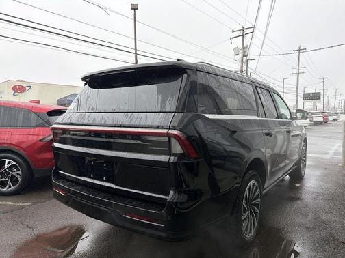 2025 Lincoln Navigator Black Label