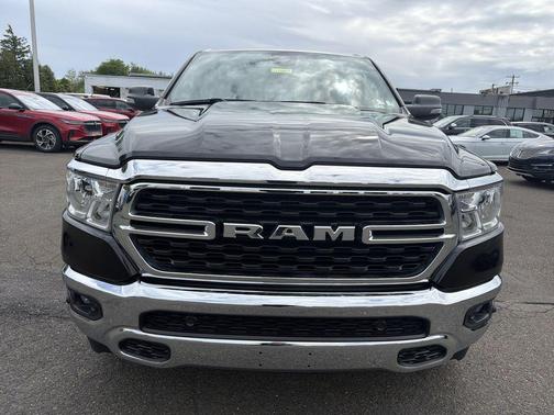 Diamond Black Crystal Pearlcoat 2023 RAM 1500 Big Horn/Lone Star