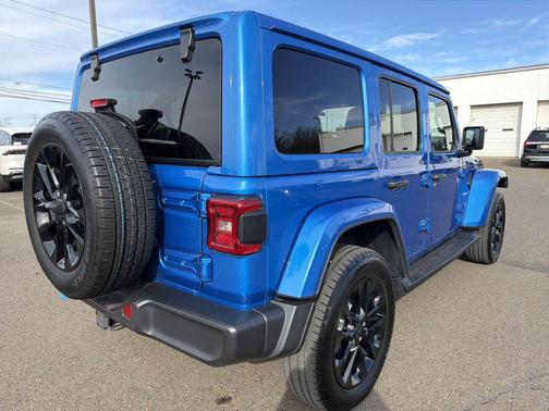 2024 Jeep Wrangler 4xe Sahara