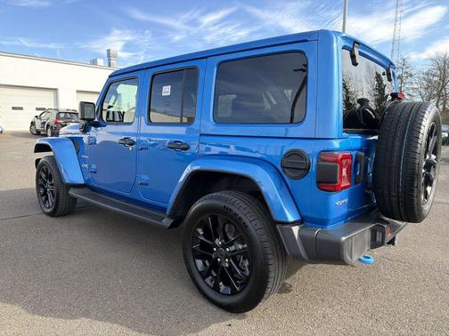 2024 Jeep Wrangler 4xe Sahara